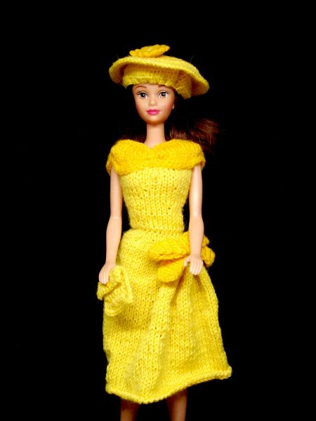 zweifarbiges gelbes Strickkleid für Barbie mit Hut und Tasche