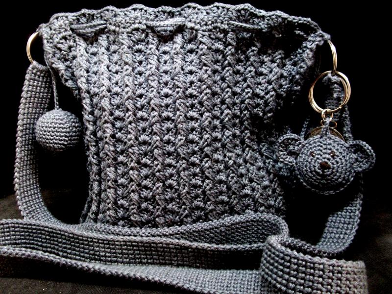 Gehäkelte Tasche als Beutel offen