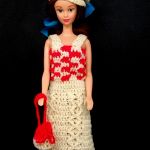Häkelkleid für Barbie mit rot mit Hut und Tasche