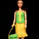 Tunesisch gehäkeltes Barbiekostüm in grün-gelb 